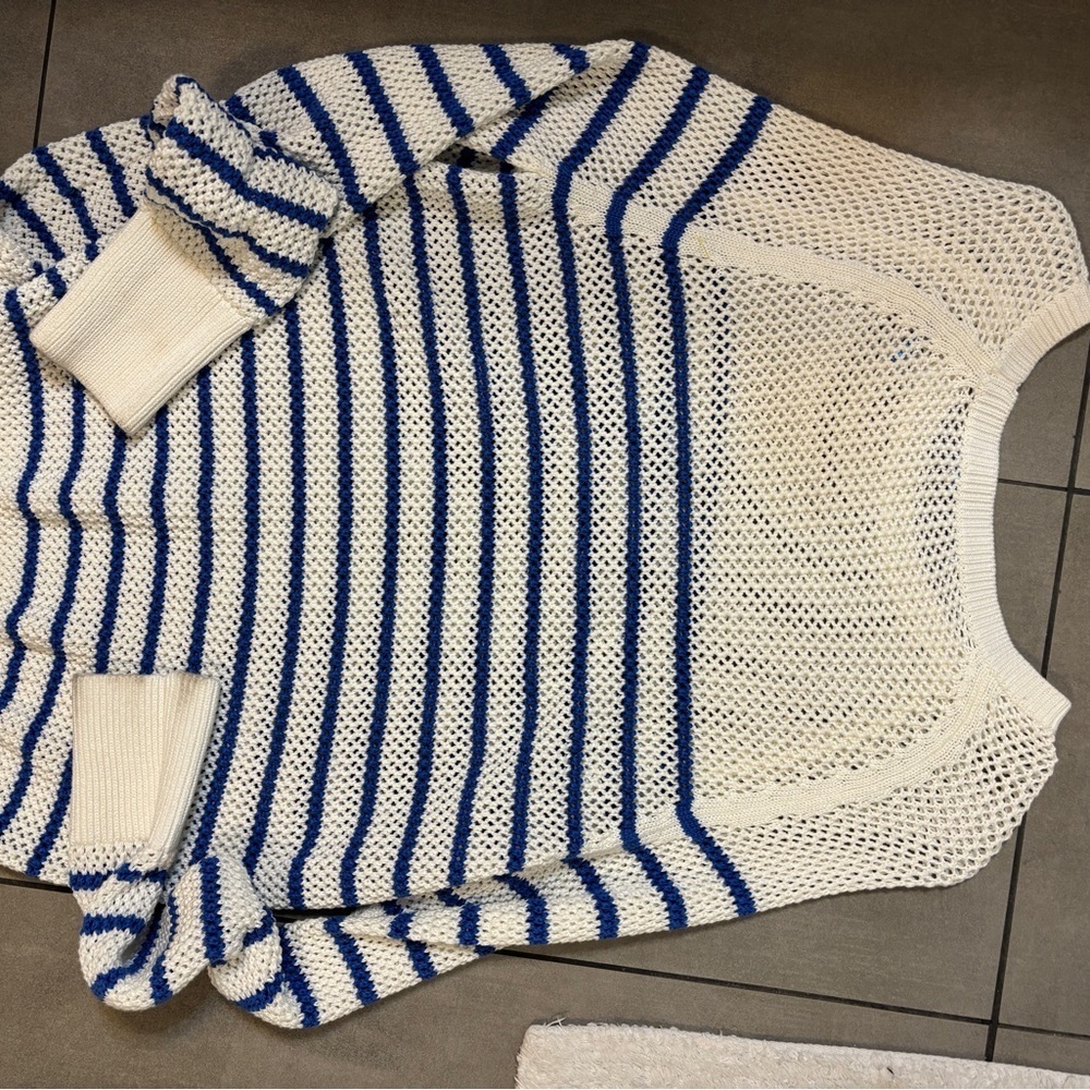 J. McLaughlin preppy Blue/White striped Women's Sweater size medium - Picture 3 of 6